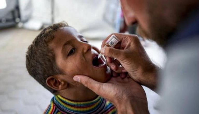 تطعيم أطفال غزة