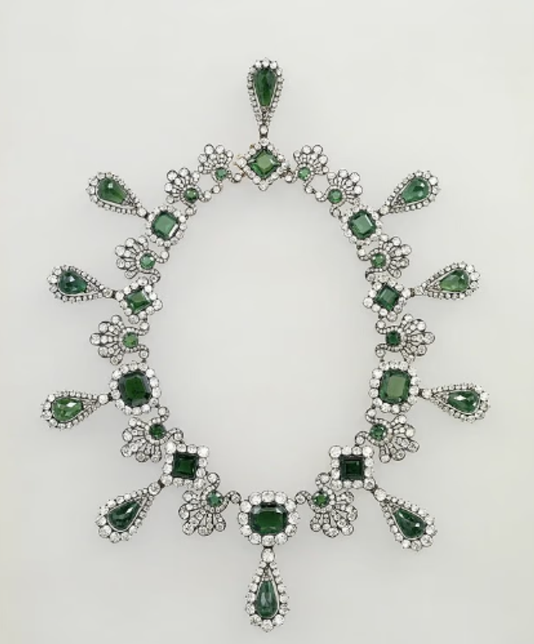 لحظة سرقة اللوفر 