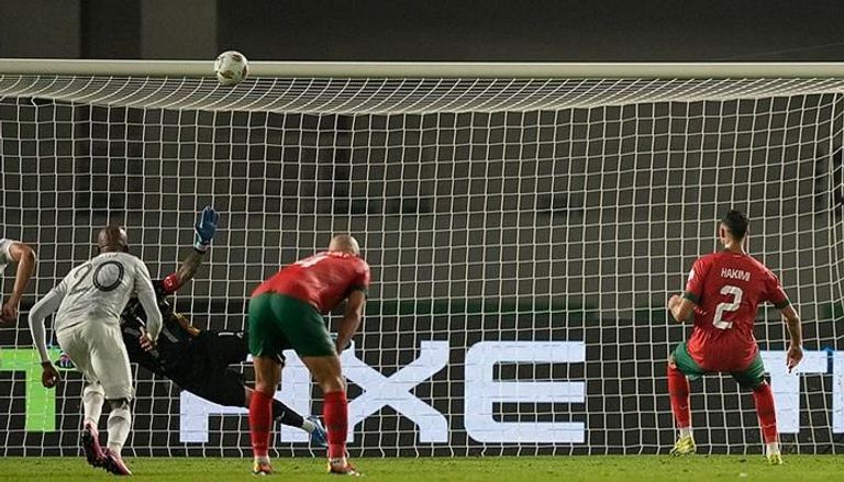 ركلة جزاء أشرف حكيمي