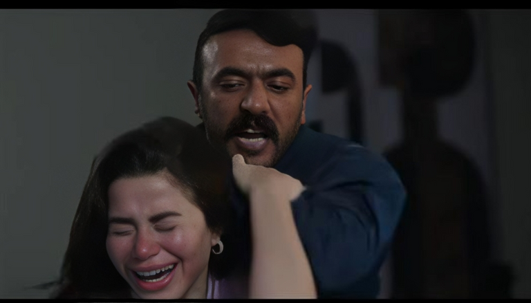 أحمد العوضي ويارا السكري