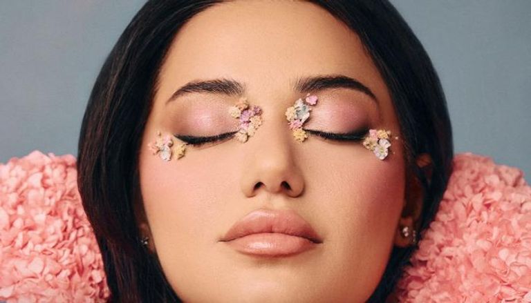 الفنانة رحمة رياض