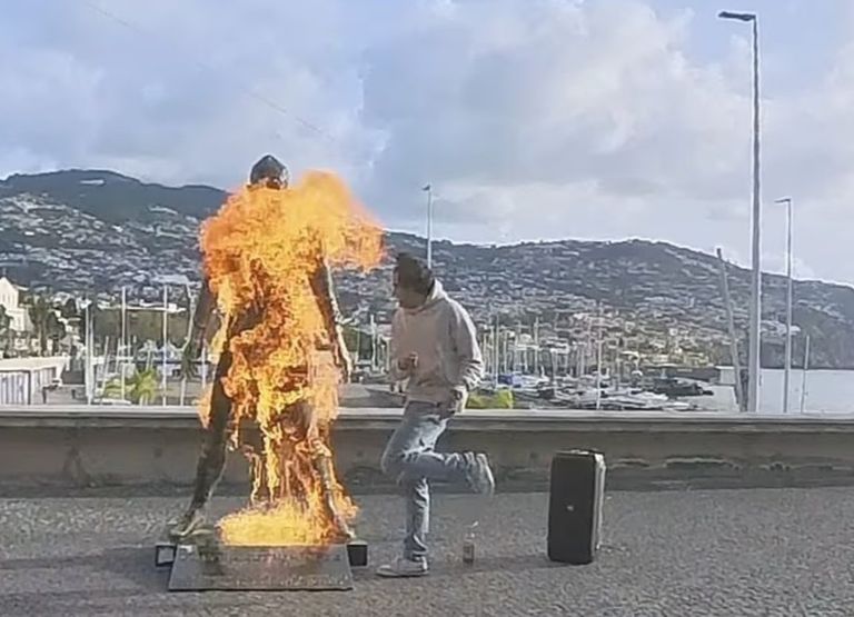 تمثال كريستيانو رونالدو