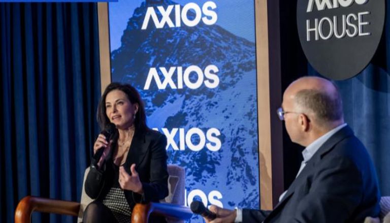 دينا باول الرئيسة التنفيذية الجديدة ونائبة رئيس مجلس إدارة شركة «ميتا»