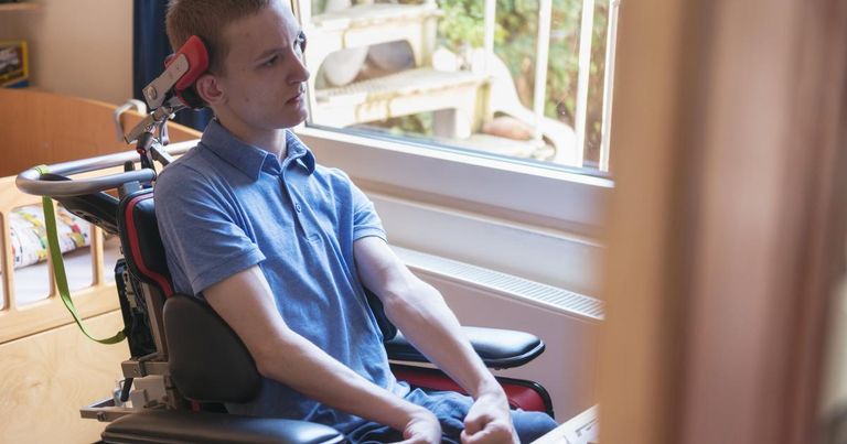 مريض بالتصلب الجانبي الضموري