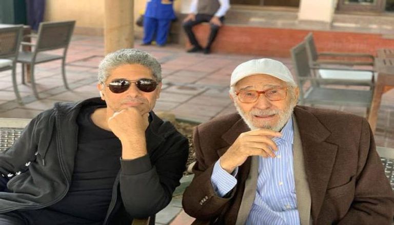 سبب وقف صرف معاش عبدالرحمن أبو زهرة