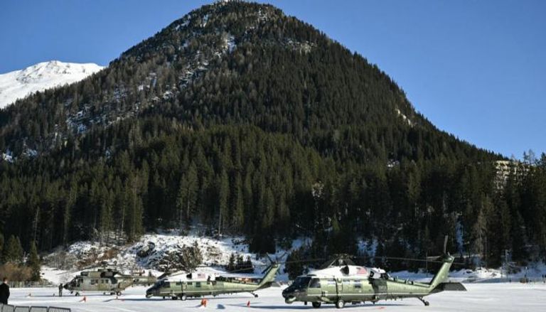 مروحية "مارين وان" التي أقلت ترامب تهبط في منطقة دافوس