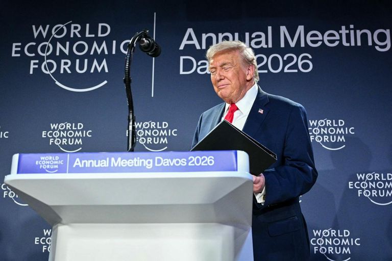 مروحية "مارين وان" التي أقلت ترامب تهبط في منطقة دافوس