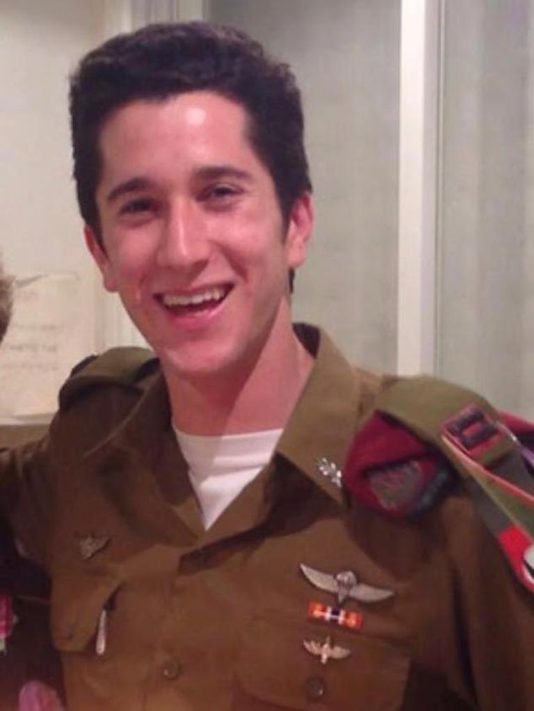 شموليفيتز خلال تواجده في اجتماع قيادات عسكرية