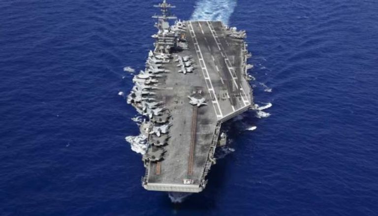 حاملة الطائرات الأمريكية "أبراهام لينكولن"