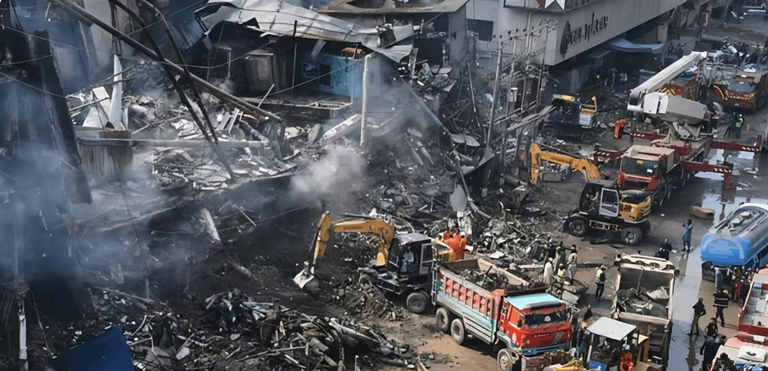 حريق مركز تجاري في باكستان حريق مركز تجاري في باكستان
