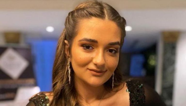 الفنانة ملك زاهر 