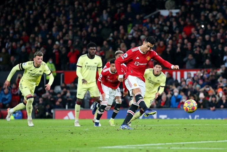 أرسنال ومانشستر يونايتد في 2021 مايكل كاريك مدرب مانشستر يونايتد