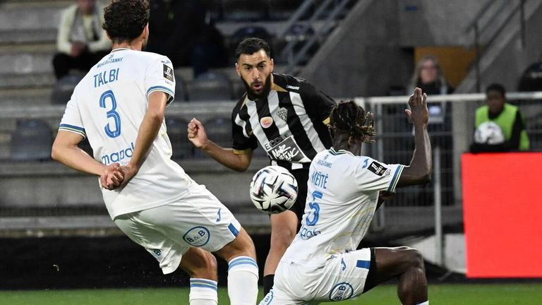 الجناح المغربي أمين سباعي الجناح المغربي أمين سباعي