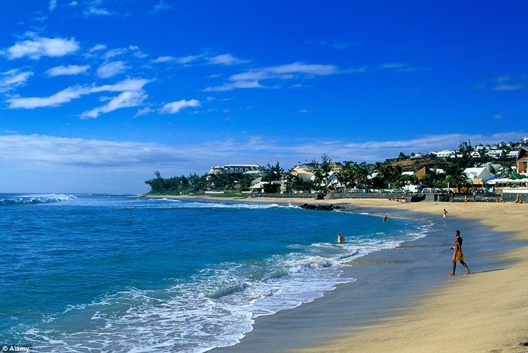 جزيرة "لا ريونيون" الفرنسية