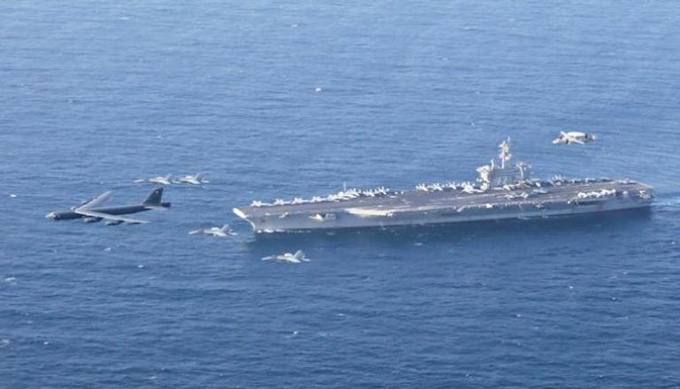 حاملة طائرات أمريكية