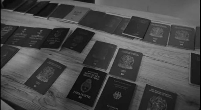 متفجرات عُثر عليها في مخبأ داعش بجبال علمسكاد (العين الإخبارية)