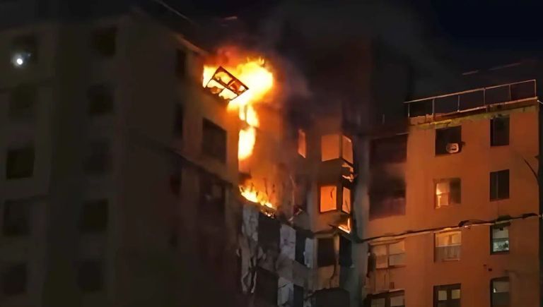 حريق هائل في مبنى نيويورك