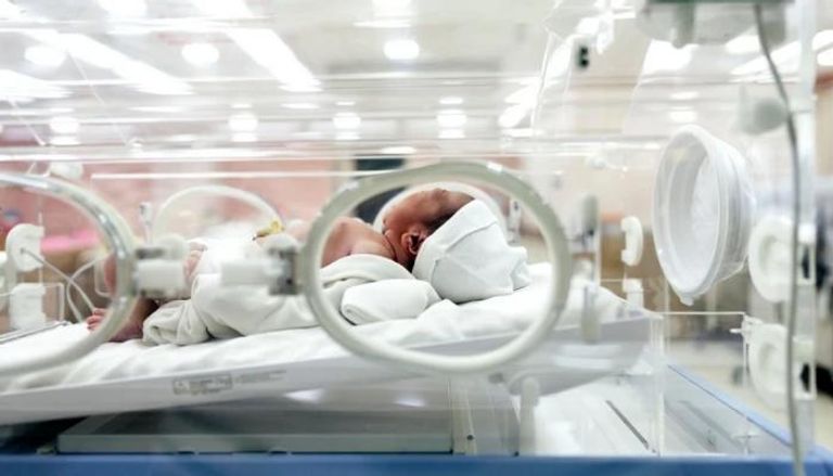 اعتداء ممرضة تركية على طفلة رضيعة