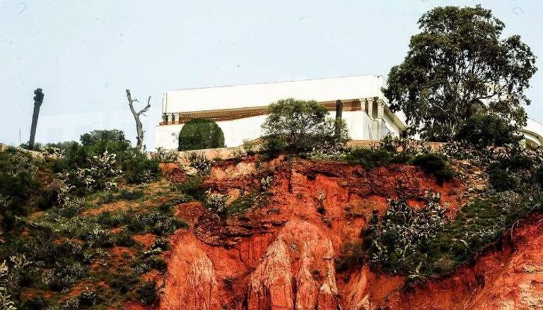 انزلاق أرضي لسيدي بوسعيد