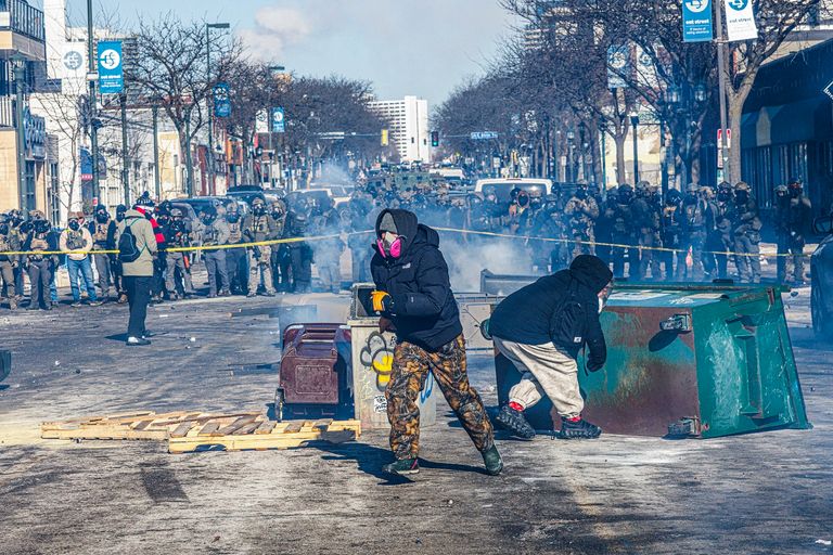 اشتباكات في مينيابوليس بولاية مينيسوتا