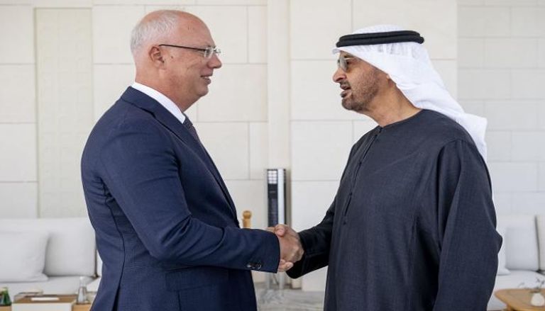الشيخ محمد بن زايد آل نهيان رئيس دولة الإمارات يستقبل مبعوث الرئيس الروسي