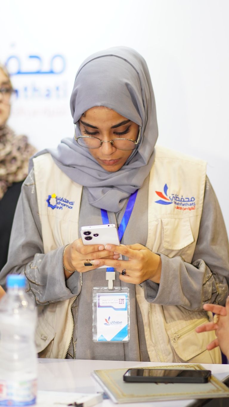 فعاليات معرض «سوق من غير كاش» في عدن