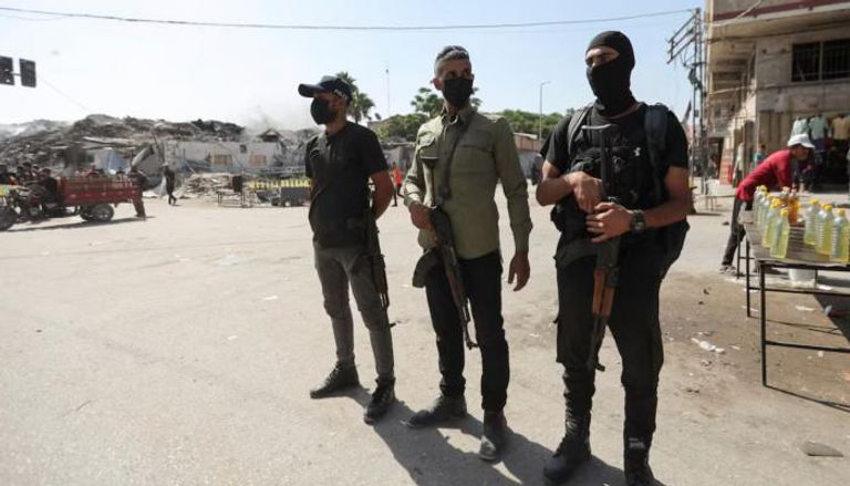 عناصر من شرطة حماس في شوارع غزة