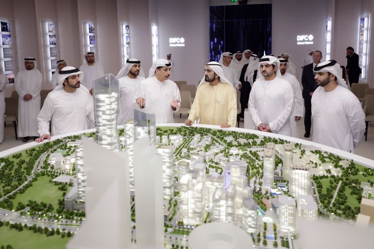 محمد بن راشد يطلق مشروع التوسعة الكبرى لمركز دبي المالي العالمي بقيمة 100 مليار درهم - صورة 1