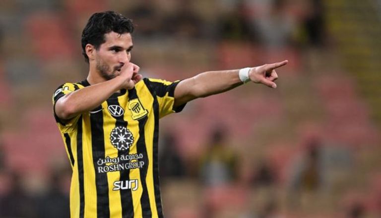 عوار نجم الاتحاد السعودي