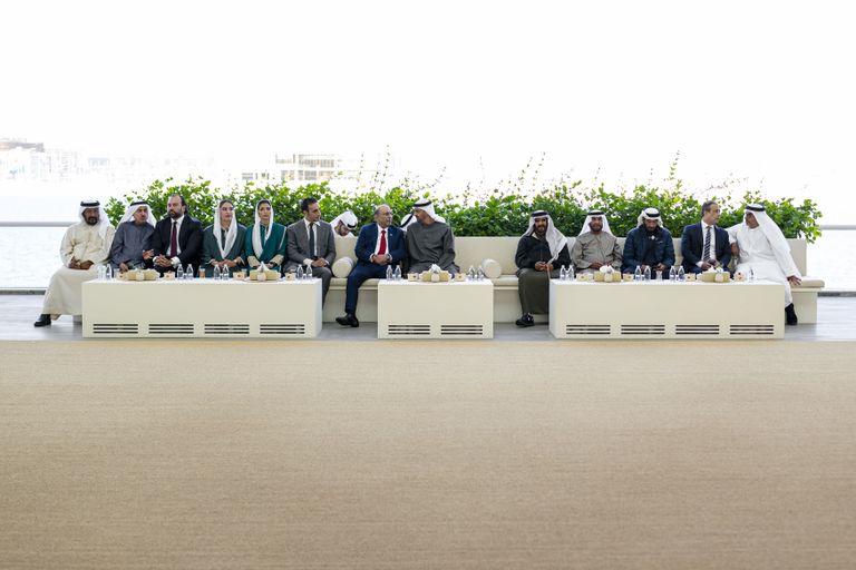  الشيخ محمد بن زايد آل نهيان رئيس دولة الإمارات وآصف علي زرداري رئيس باكستان