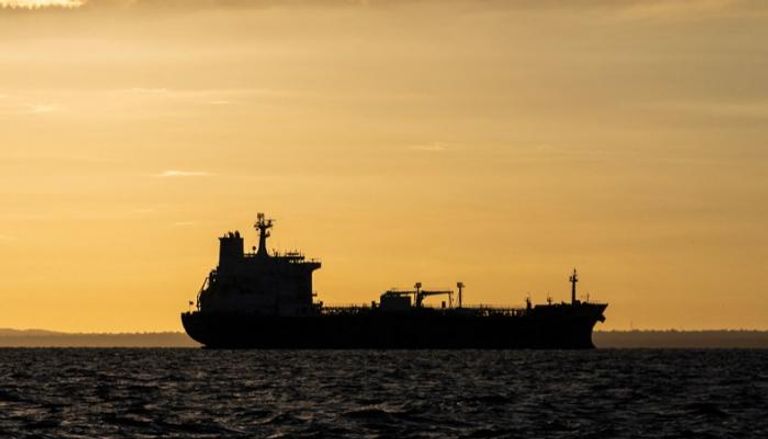 ناقلة النفط الخام 