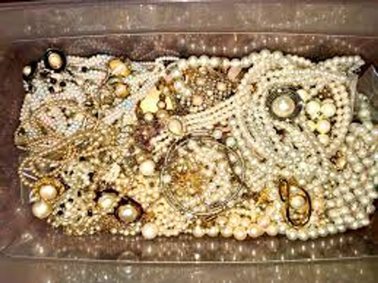 مشغولات ذهبية