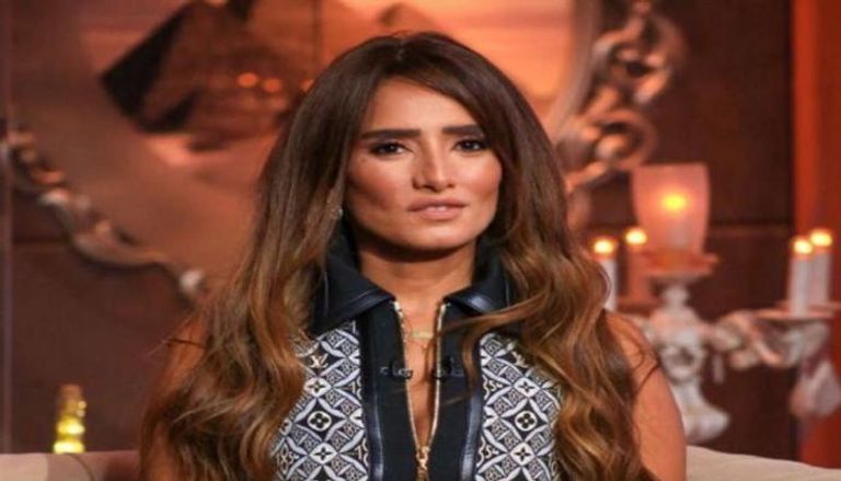 الفنانة زينة