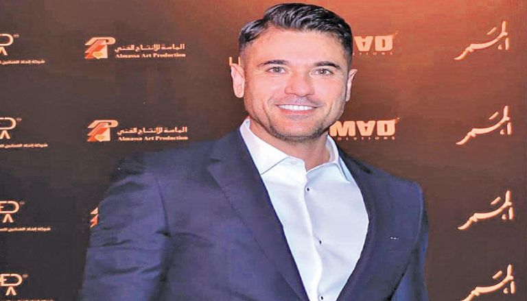 الفنان أحمد عز