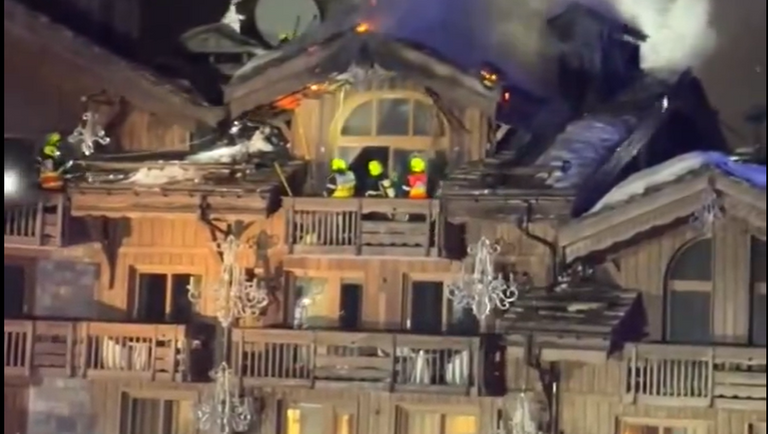 حريق فندق "لي غراند ألب"