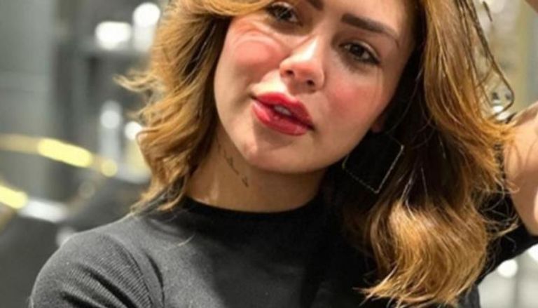 هدير عبدالرازق 