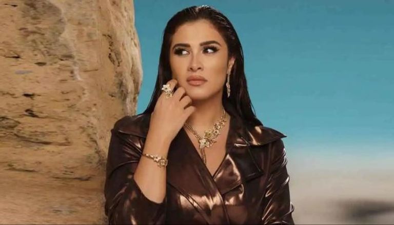 الفنانة ياسمين عبدالعزيز 