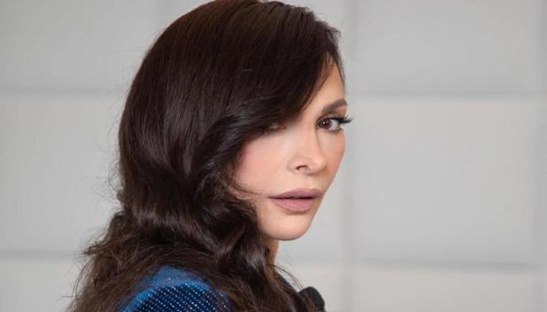 الفنانة اللبنانية أمل حجازي 