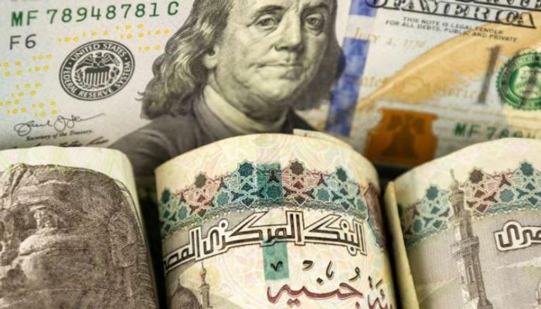 الدولار والجنيه المصري - أرشيفية 