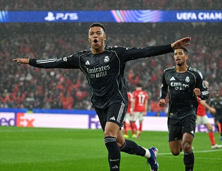 برشلونة الإسباني