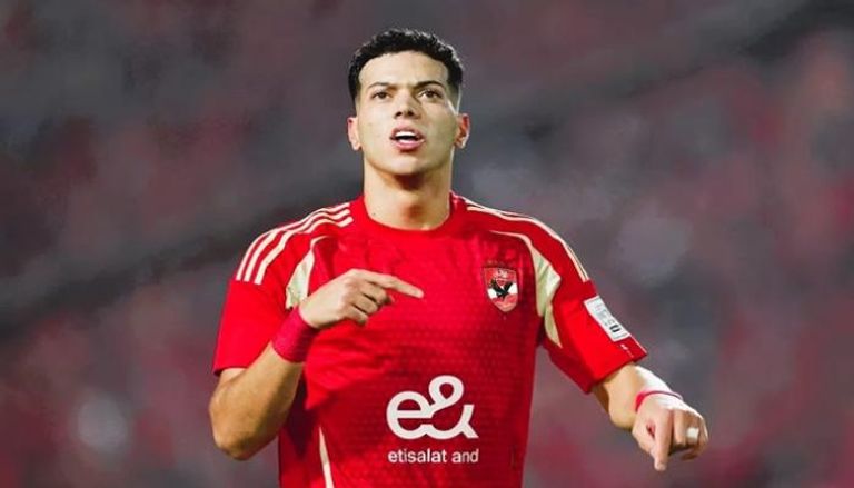 إمام عاشور لاعب الأهلي