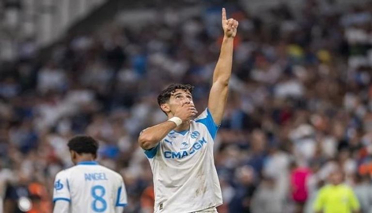 النجم المغربي نايف أكرد