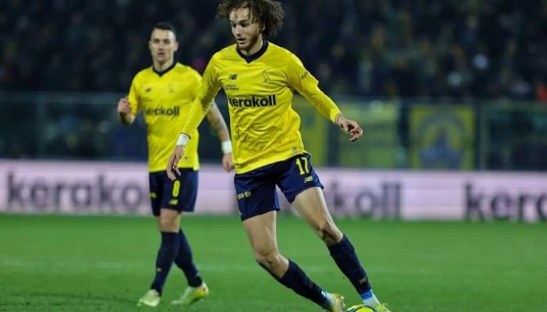 الموهبة يانيس ماسولين