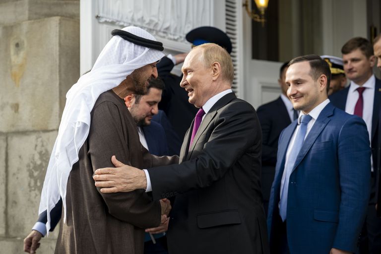 الشيخ محمد بن زايد آل نهيان والرئيس الروسي