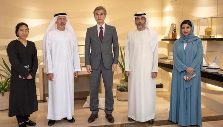 وفد ياباني يبحث التعاون الإنساني مع الهلال الأحمر