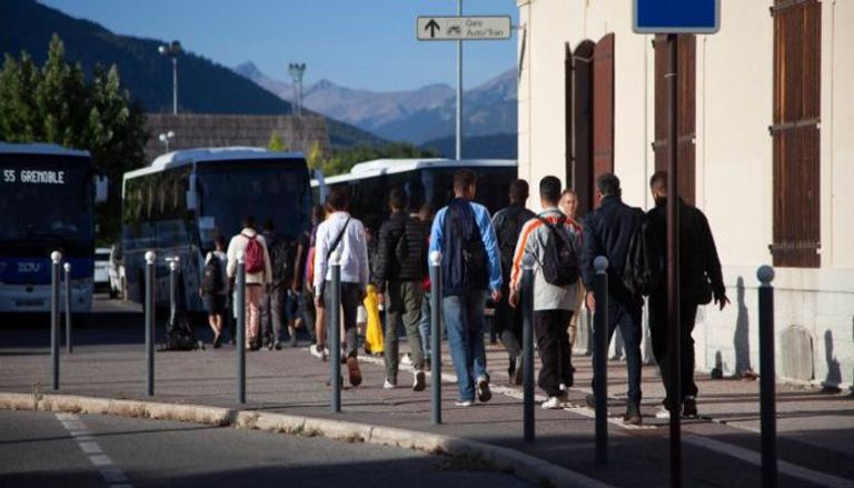 ارتفاع عدد اللاجئين مقابل تراجع طلبات اللجوء بفرنسا