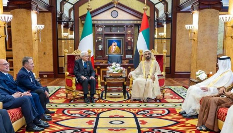 الشيخ محمد بن راشد آل مكنوم خلال استقبال الرئيس الإيطالي