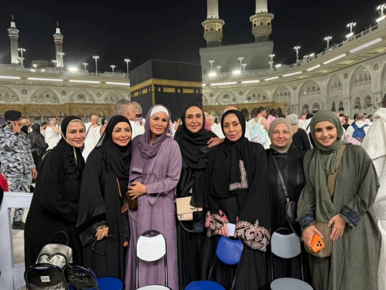 لميس الحديدي أمام الكعبة