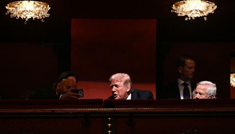 ترامب يحضر عرض الفيلم التسجيلي عن زوجته ميلانيا