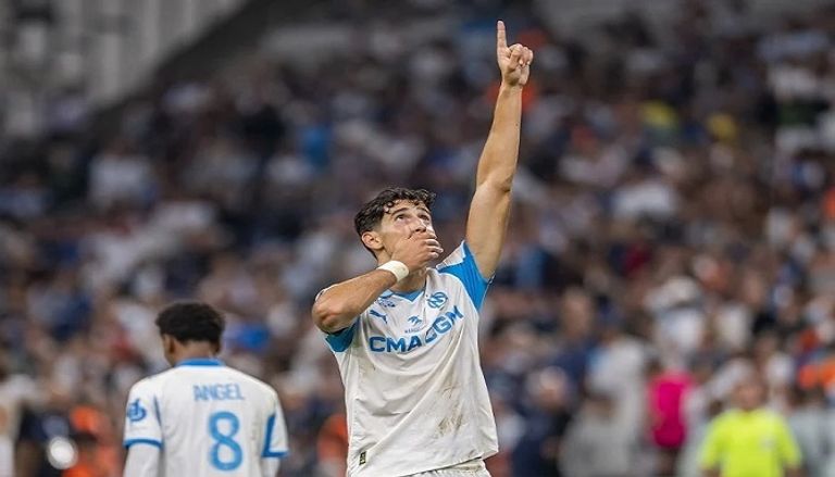 محمد صلاح وأشرف حكيمي